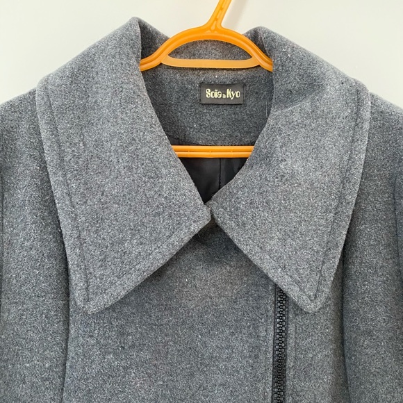 Soia & Kyo | Gray Wool Blend Coat | Size Medium - Picture 4 of 9